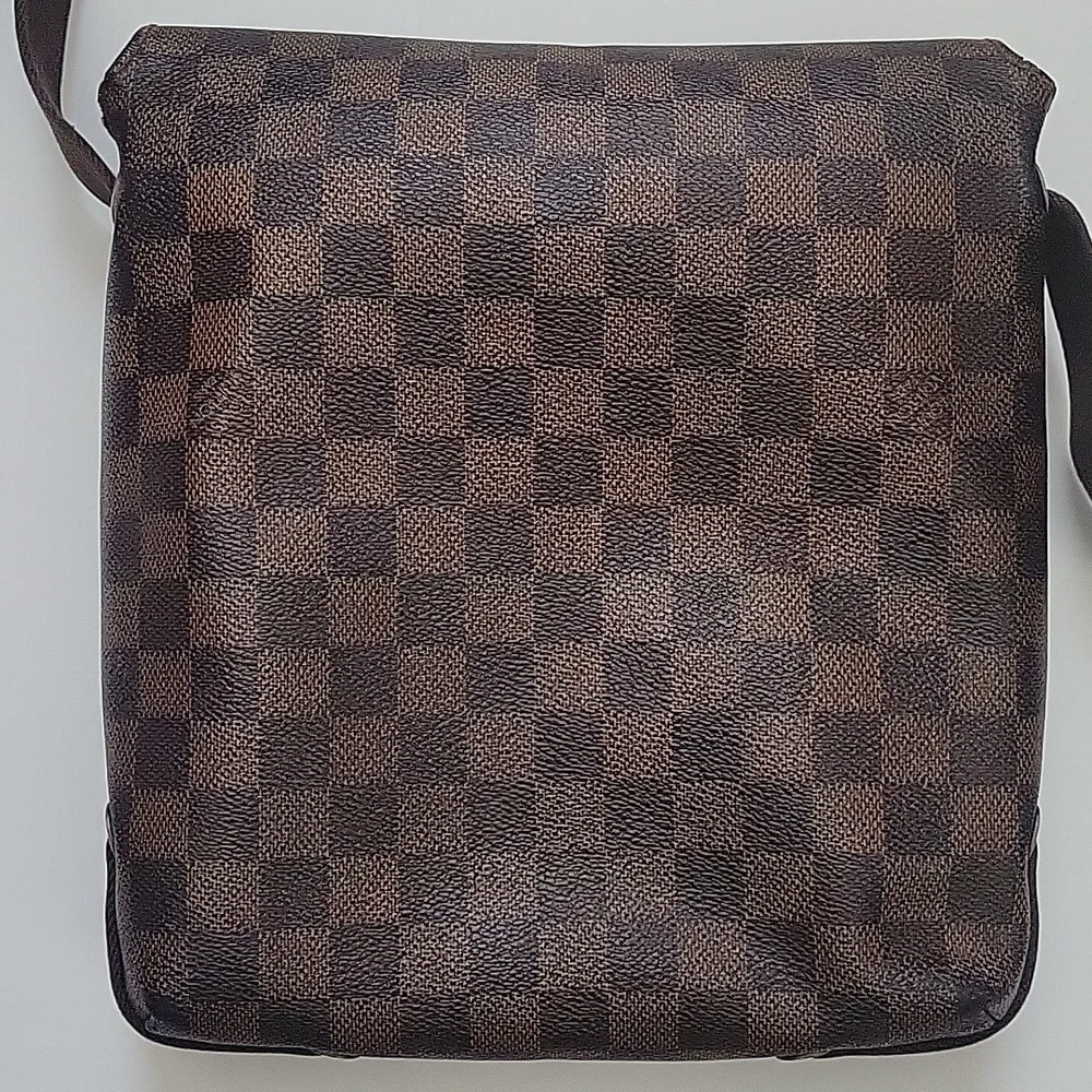 Louis Vuitton Damier Ebene Brooklyn Messenger Bag